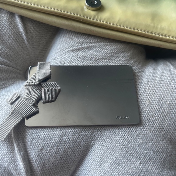 Auth Prada Ombre Turquoise/Yellow Patent Leather Clutch w/mirror Satin Purse bag - Picture 11 of 15